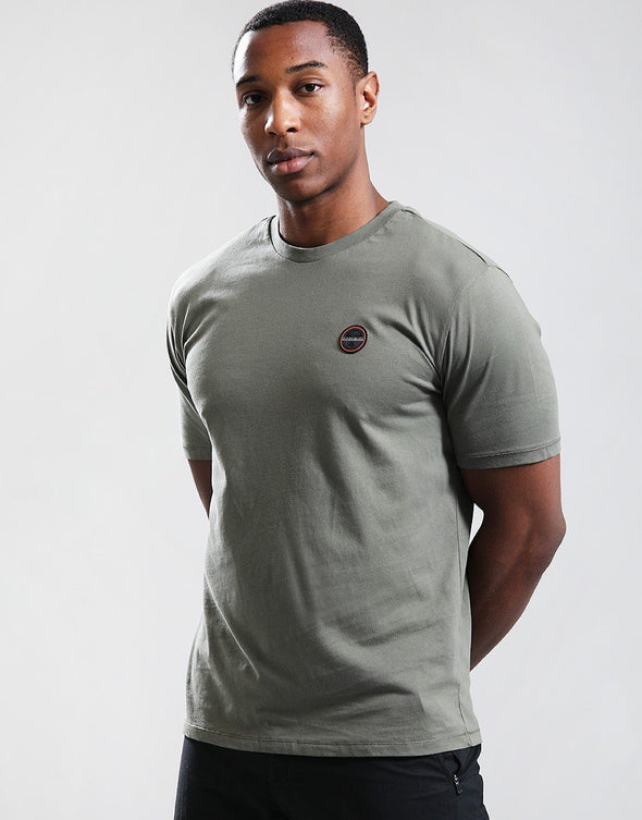 NAPAPIJRI S-BADGE SS1 GOA  T/SHIRT