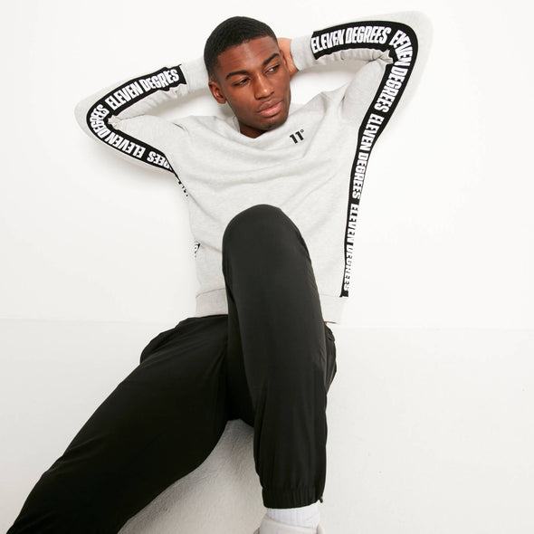 11 DEGREES TEXT PANEL CUT&SEW SWEATSHIRT